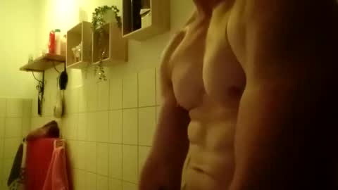 Snapshot of mitchi198989 chatting on 12/15/25, 11:20 mitchi198989 online show from 12/15/25, 11:20