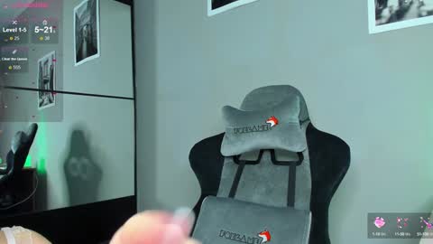 Mia 3 online show from 01/07/25, 02:31