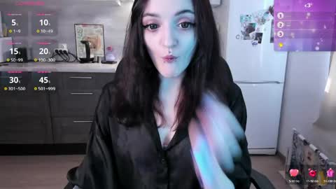 lina online show from 04/14/26, 07:25