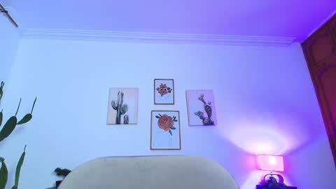 Snapshot of miwa_cutte chatting on 12/17/24, 11:17 Miwa online show from 12/17/24, 11:17