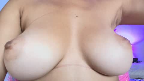 Snapshot of miwa_cutte chatting on 12/17/24, 02:22 Miwa online show from 12/17/24, 02:22