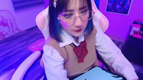 Snapshot of miwaviolet chatting on 06/06/26, 04:06 Miwa Violet online show from 06/06/26, 04:06