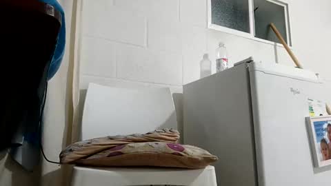 Snapshot of mix4u chatting on 02/28/26, 12:00 mix4u online show from 02/28/26, 12:00