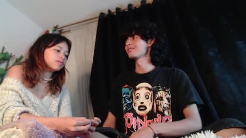 Snapshot of mixipeach chatting on 04/11/26, 03:00 Naomi and Nekorii online show from 04/11/26, 03:00