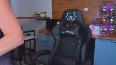 Snapshot of miya_kisss chatting on 12/01/25, 03:06 Miya online show from 12/01/25, 03:06