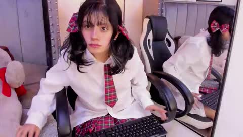 Snapshot of miyu_komori chatting on 02/09/26, 01:04 miyu_komori online show from 02/09/26, 01:04