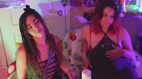 Hera  Tethra Bathtub stream  20k followers  Ask about our custom videos3 online show from 01/25/25, 02:47