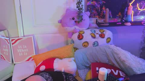 Hera  Tethra Bathtub stream  20k followers  Ask about our custom videos3 online show from 01/27/25, 06:31