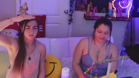 Hera  Tethra Bathtub stream  20k followers  Ask about our custom videos3 online show from 02/21/25, 09:32