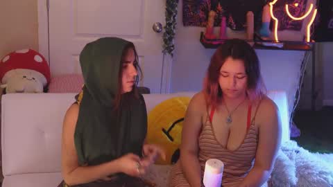 Hera  Tethra Bathtub stream  20k followers  Ask about our custom videos3 online show from 02/24/25, 06:04