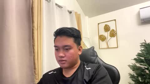 Snapshot of mj_xx7828 chatting on 12/18/25, 12:17 Michole Jay online show from 12/18/25, 12:17