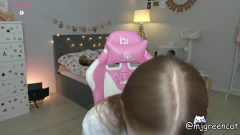 Snapshot of mjgreencat chatting on 12/20/24, 08:34 mj online show from 12/20/24, 08:34