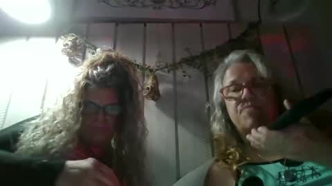 Snapshot of mjloveme7 chatting on 09/25/25, 04:05 mjloveme7 online show from 09/25/25, 04:05