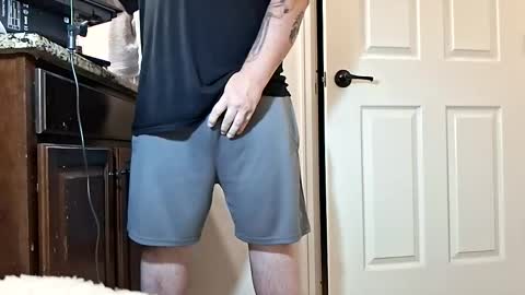 hoodyhoo online show from 04/18/26, 03:54