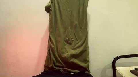 Snapshot of mlcloud chatting on 12/13/24, 03:38 MLclouD online show from 12/13/24, 03:38