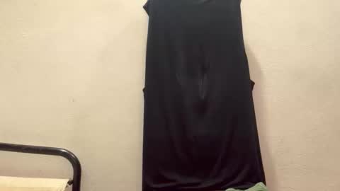 Snapshot of mlcloud chatting on 12/18/25, 07:14 MLclouD online show from 12/18/25, 07:14