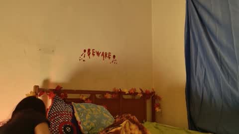 MoonLipson online show from 11/20/25, 12:44