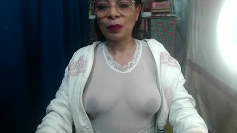 kelly online show from 10/26/25, 08:04