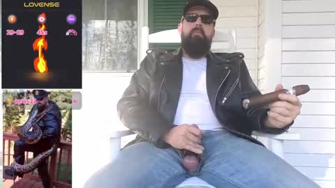 Snapshot of mmazsnake chatting on 12/30/24, 06:27 SMOKINsnakeEYEZ online show from 12/30/24, 06:27