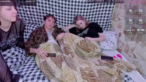 Tim and Lisa  Simon and Luna online show from 02/09/25, 10:54