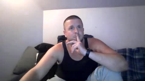 Snapshot of mmello2017 chatting on 09/17/25, 06:15 mmello2017 online show from 09/17/25, 06:15