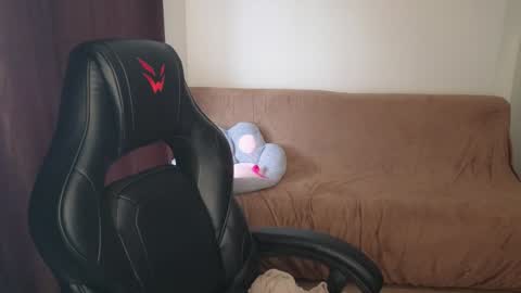 Snapshot of mmm_banana chatting on 12/13/24, 11:02 Lili online show from 12/13/24, 11:02