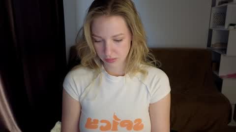 Snapshot of mmm_banana chatting on 01/19/25, 07:15 Lili online show from 01/19/25, 07:15