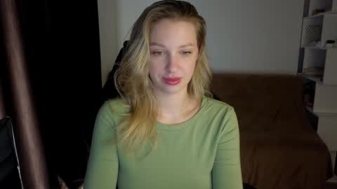 Snapshot of mmm_banana chatting on 01/27/25, 08:18 Lili online show from 01/27/25, 08:18