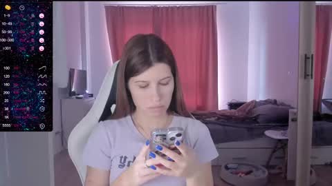 Snapshot of mmm_banana chatting on 03/05/25, 10:55 Lili online show from 03/05/25, 10:55