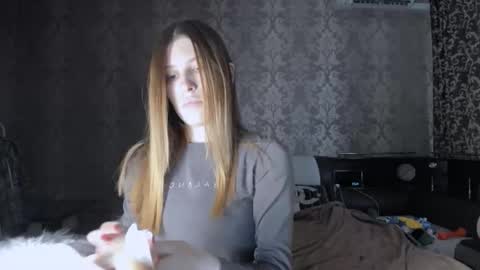 Snapshot of mmm_banana chatting on 09/25/25, 07:23 Lili online show from 09/25/25, 07:23