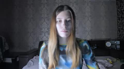 Snapshot of mmm_banana chatting on 11/03/25, 10:27 Lili online show from 11/03/25, 10:27