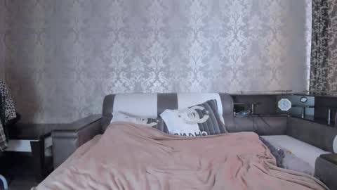 Snapshot of mmm_banana chatting on 11/05/25, 10:37 Lili online show from 11/05/25, 10:37