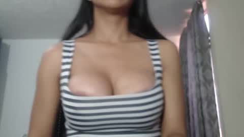 mmm_maryana1 online show from 05/03/26, 12:22