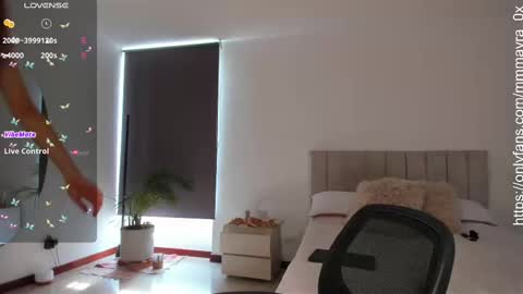 MAYRA   online show from 09/25/25, 09:18