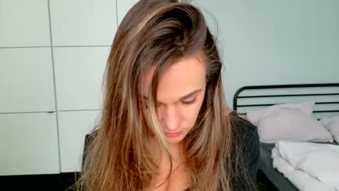 mmminnie online show from 02/11/26, 11:15