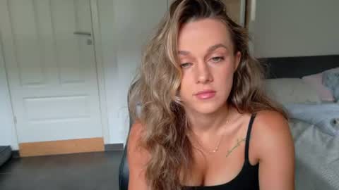 mmminnie online show from 07/02/26, 10:32