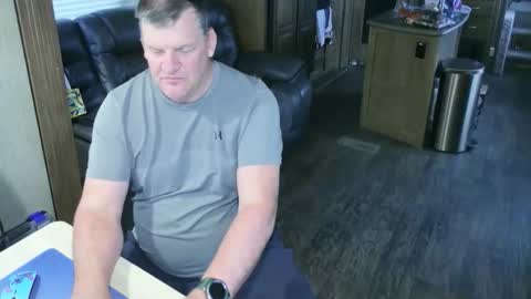 mmmthatsfunnn online show from 10/27/25, 10:14