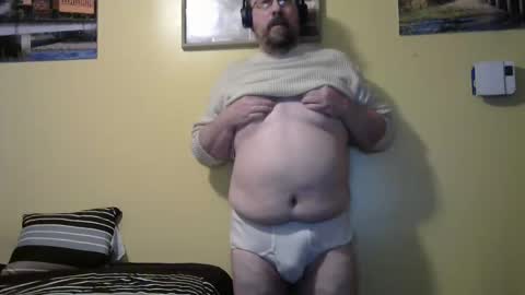 Snapshot of mmr45 chatting on 11/17/25, 04:18 mmr45 online show from 11/17/25, 04:18