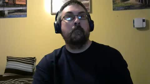 Snapshot of mmr45 chatting on 11/18/25, 05:12 mmr45 online show from 11/18/25, 05:12