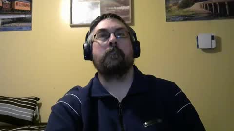 Snapshot of mmr45 chatting on 11/23/25, 04:56 mmr45 online show from 11/23/25, 04:56