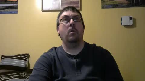 Snapshot of mmr45 chatting on 12/16/25, 05:12 mmr45 online show from 12/16/25, 05:12