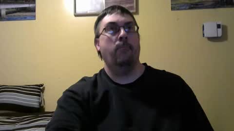 Snapshot of mmr45 chatting on 12/17/25, 05:13 mmr45 online show from 12/17/25, 05:13