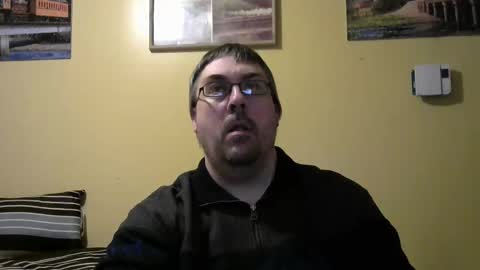 Snapshot of mmr45 chatting on 12/18/25, 05:46 mmr45 online show from 12/18/25, 05:46