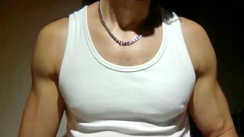 Snapshot of mmuscularman chatting on 05/25/26, 07:03 mmuscularman online show from 05/25/26, 07:03