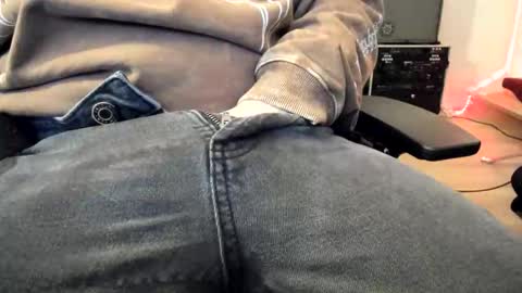 Snapshot of mnmassive chatting on 02/18/26, 08:10 M online show from 02/18/26, 08:10