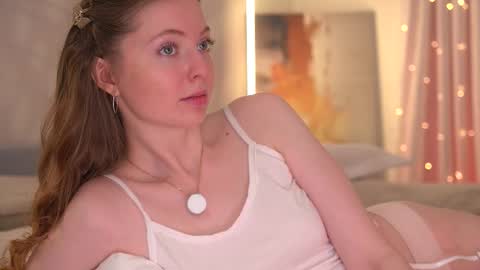 Snapshot of moan_elisa chatting on 02/14/26, 01:24 moan_elisa online show from 02/14/26, 01:24