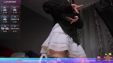 Snapshot of moana_meow chatting on 10/22/25, 12:05 Moana meow online show from 10/22/25, 12:05