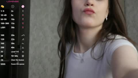 Anelysa Morens  online show from 05/28/26, 11:51