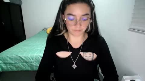 Snapshot of mocca_117 chatting on 01/15/26, 02:16 Sam online show from 01/15/26, 02:16