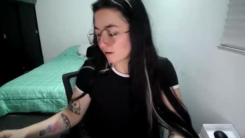 Snapshot of mocca_117 chatting on 01/16/26, 02:15 Sam online show from 01/16/26, 02:15